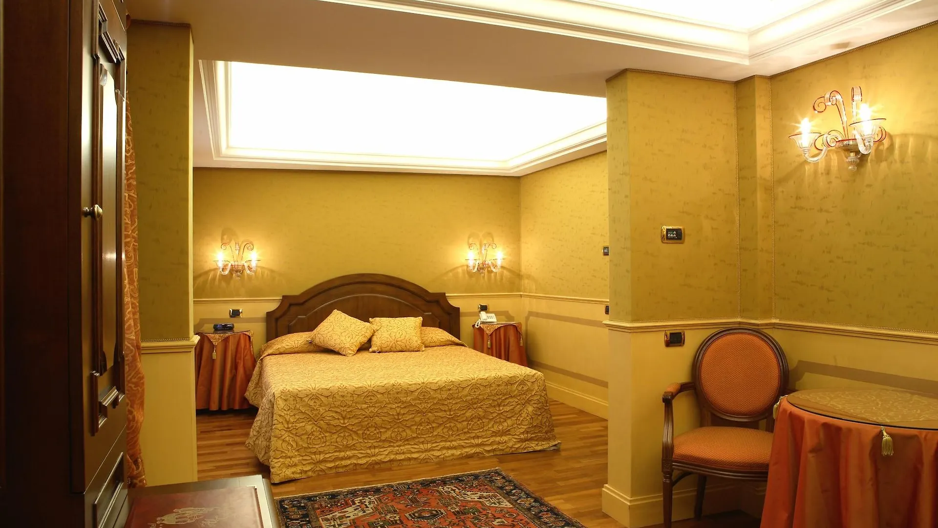 Hotel Al Codega Venecia 4*,