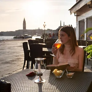 Otel Bucintoro, Venedik