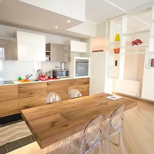 Luxury 65mq Under The Two Towers Apartment Bologna